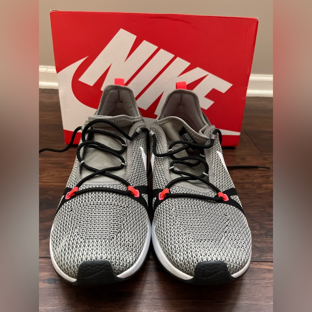 Nike Duel Racer Men's Black and Gray Athletic Shoes Size 12.5